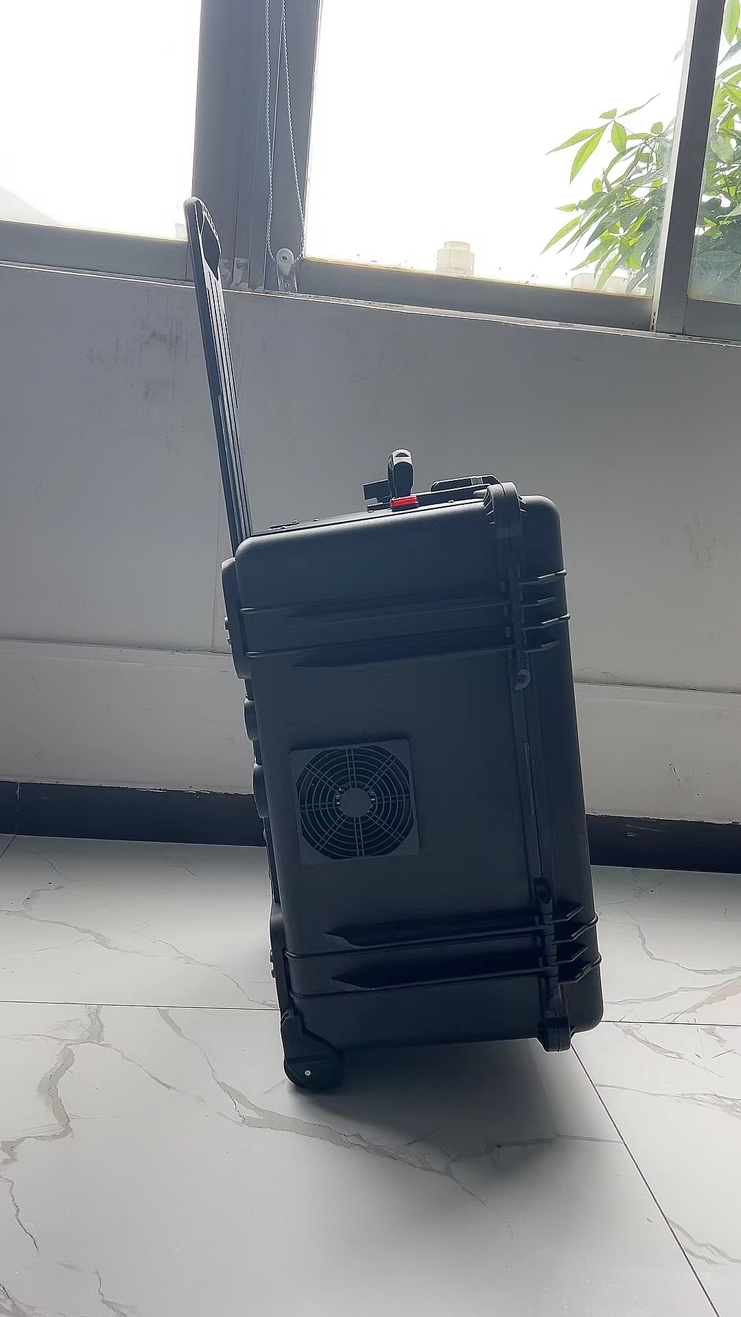 公安手拉箱型移动通信干扰器